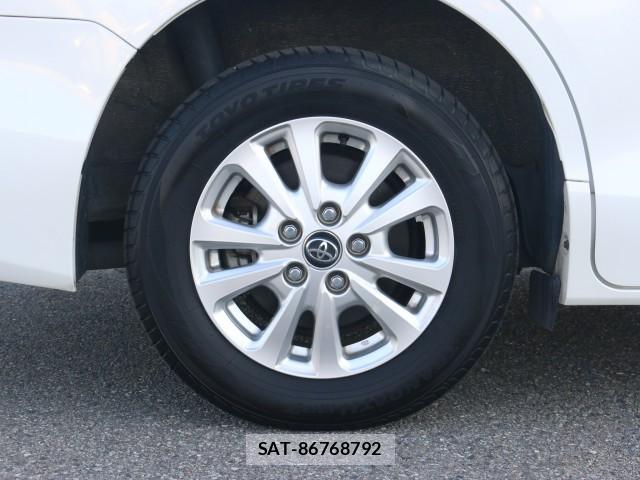Toyota NOAH 2017-11 7796318-19