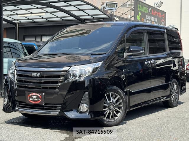 Toyota NOAH 2017-01 7796404-0