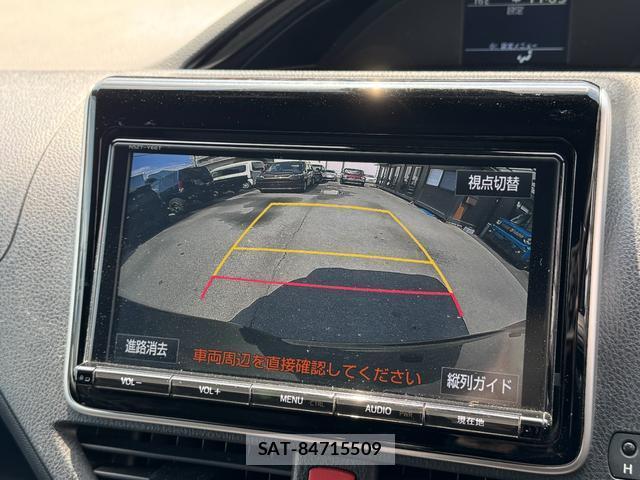Toyota NOAH 2017-01 7796404-5