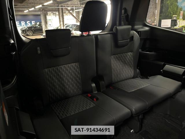 Toyota NOAH 2026-03 7796479-9