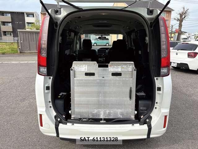 Toyota NOAH 2015-03 7796648-19
