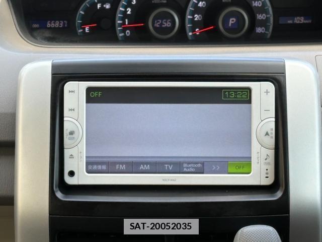 Toyota NOAH 2013-07 7796858-4
