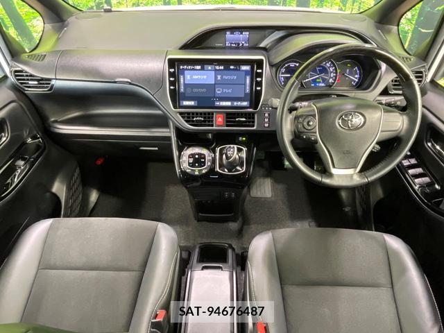 Toyota NOAH 2021-06 7796870-1