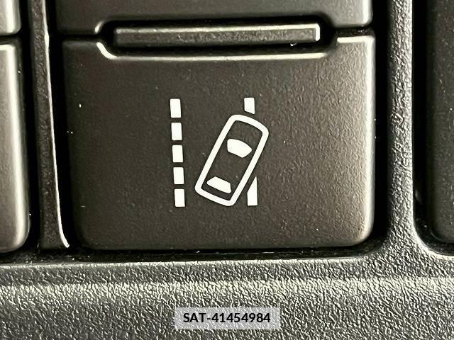 Toyota NOAH 2019-10 7797366-8