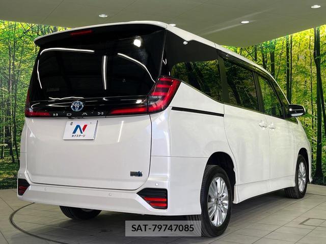 Toyota NOAH 2022-03 7797438-17