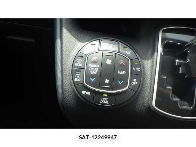Toyota NOAH 2015-07 7797458-10