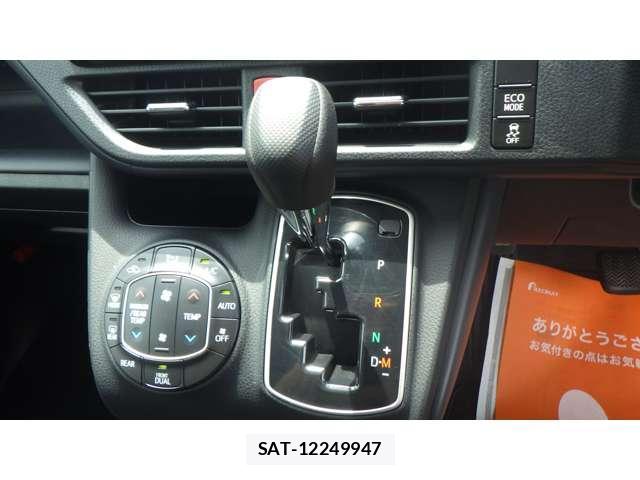 Toyota NOAH 2015-07 7797458-13