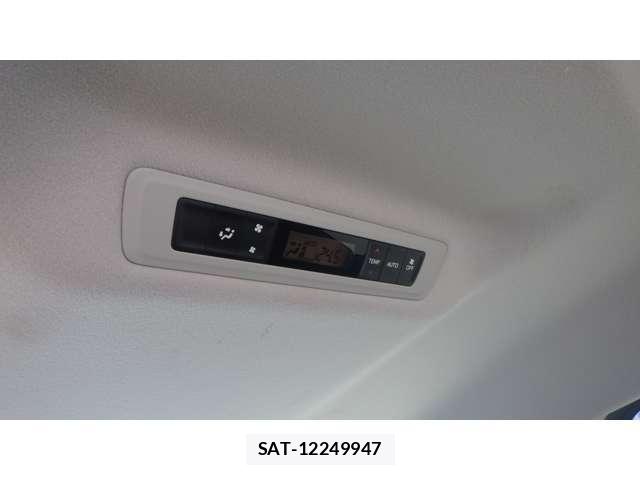 Toyota NOAH 2015-07 7797458-14