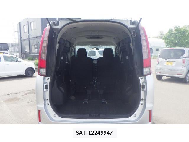 Toyota NOAH 2015-07 7797458-16