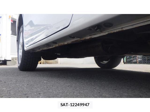 Toyota NOAH 2015-07 7797458-19