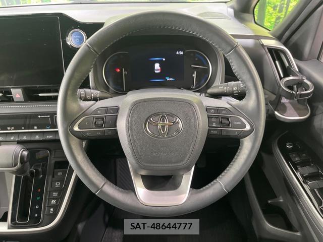 Toyota NOAH 2022-12 7797529-11