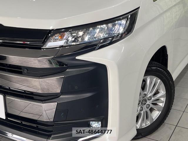 Toyota NOAH 2022-12 7797529-13