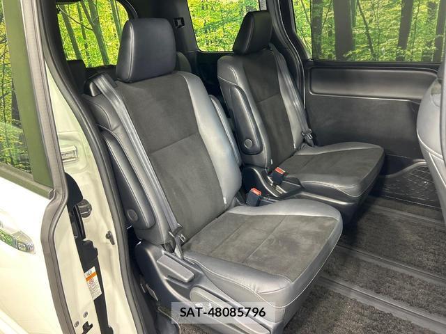 Toyota NOAH 2019-11 7797630-7