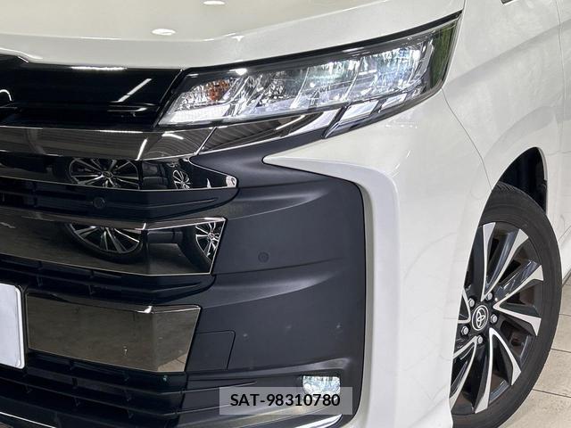 Toyota NOAH 2023-01 7797646-11