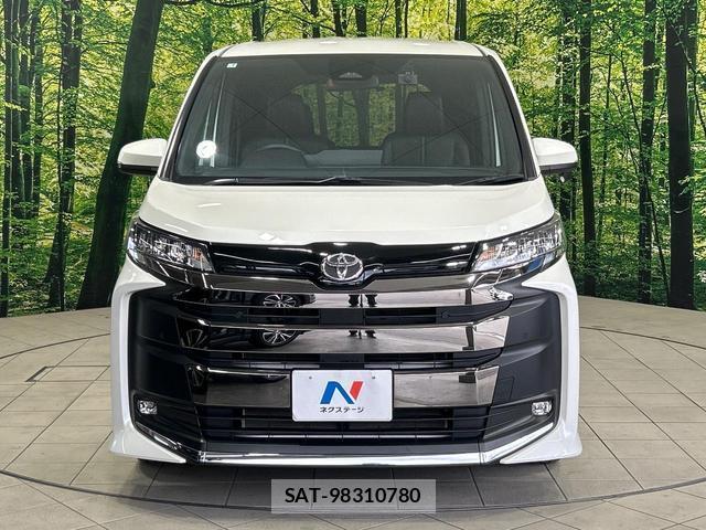 Toyota NOAH 2023-01 7797646-13