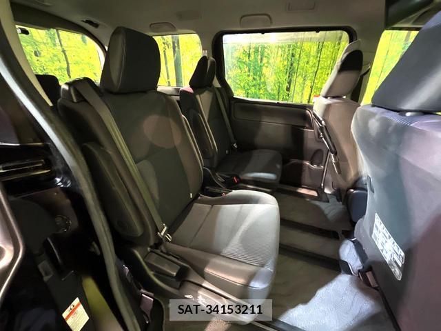 Toyota NOAH 2017-09 7798084-8