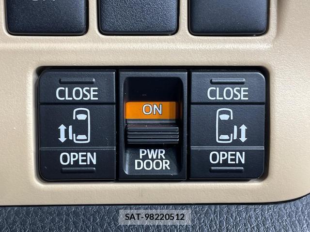 Toyota NOAH 2014 7798098-2
