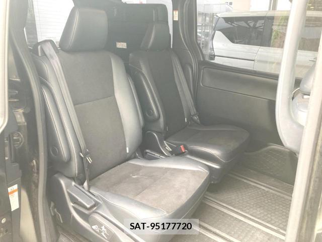 Toyota NOAH 2016-09 7798253-9
