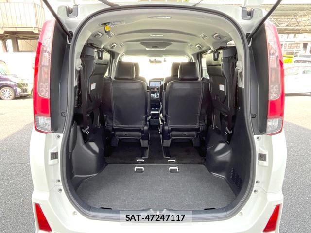Toyota NOAH 2014-06 7798257-10
