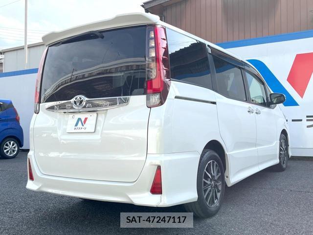 Toyota NOAH 2014-06 7798257-16