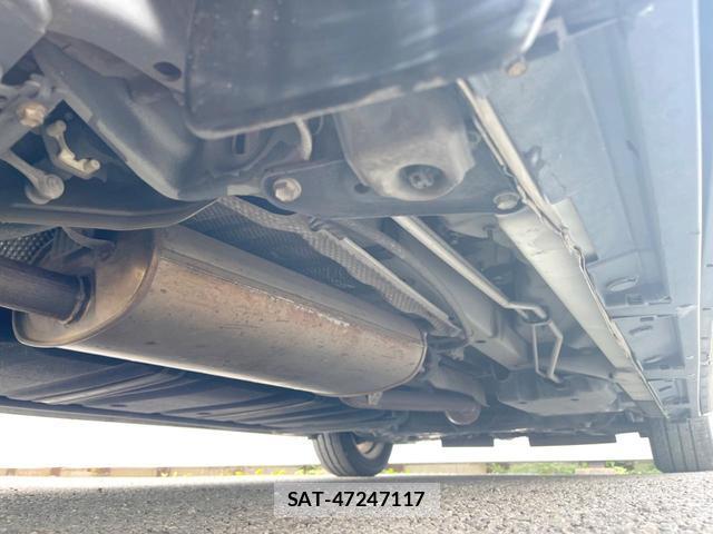 Toyota NOAH 2014-06 7798257-19