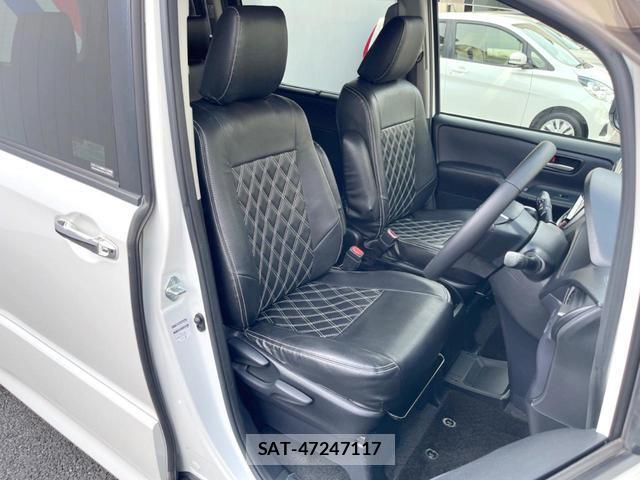 Toyota NOAH 2014-06 7798257-7
