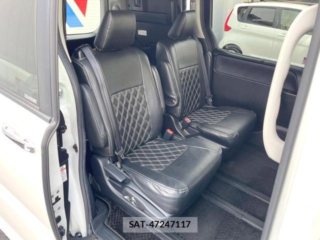 Toyota NOAH 2014-06 7798257-8