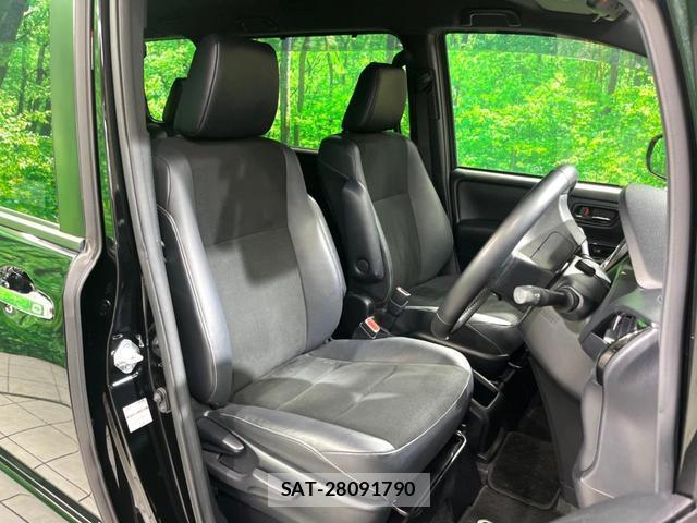 Toyota NOAH 2019-08 7798416-9