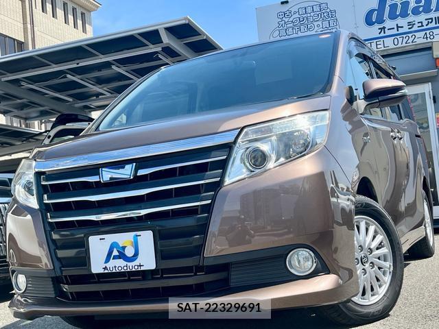 Toyota NOAH 2014-04 7798441-0