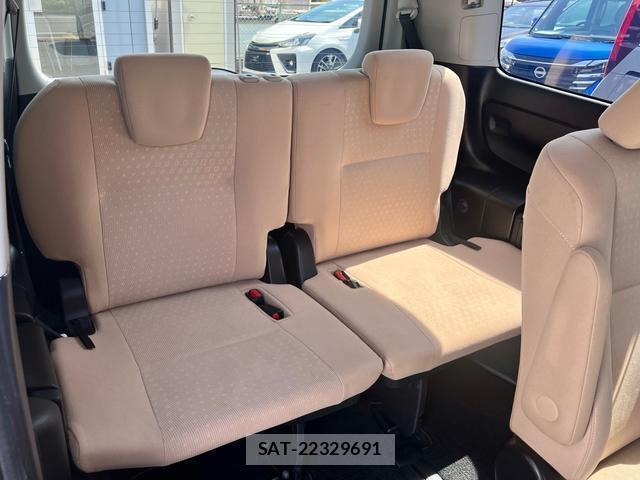 Toyota NOAH 2014-04 7798441-12