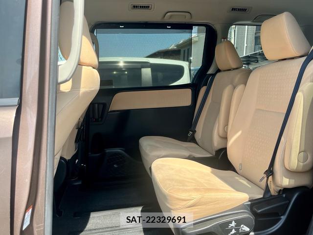 Toyota NOAH 2014-04 7798441-14