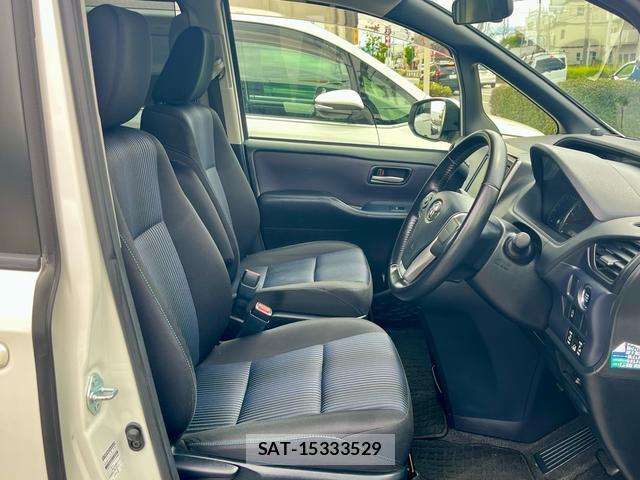Toyota NOAH 2016-01 7798450-10