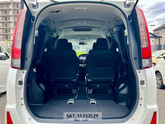 Toyota NOAH 2016-01 7798450-16