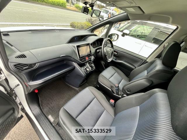 Toyota NOAH 2016-01 7798450-18