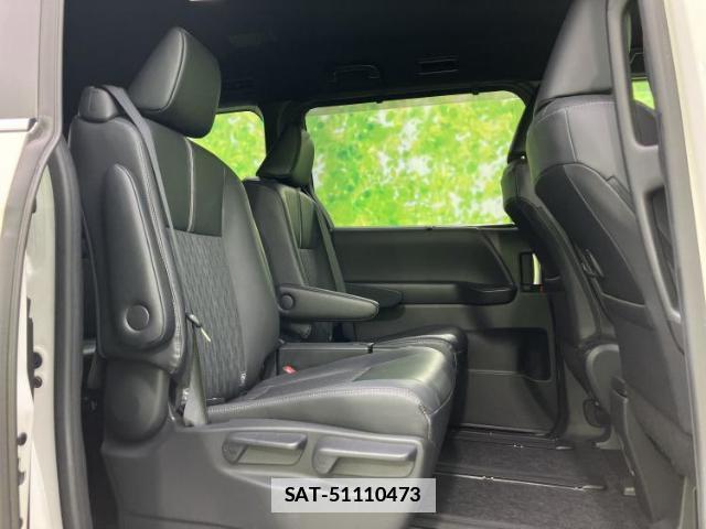 Toyota NOAH 2023-12 7798860-4