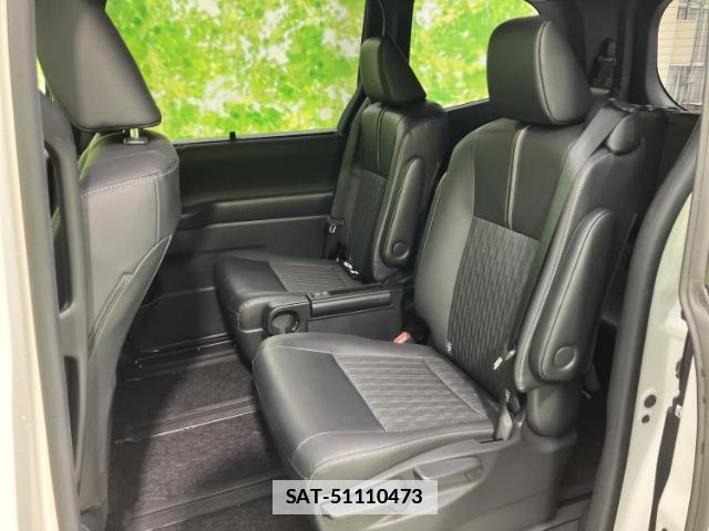 Toyota NOAH 2023-12 7798860-7