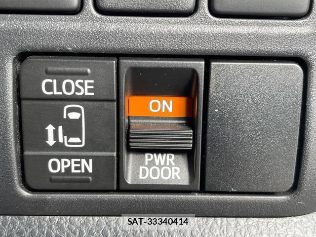 Toyota NOAH 2019-03 7799141-5