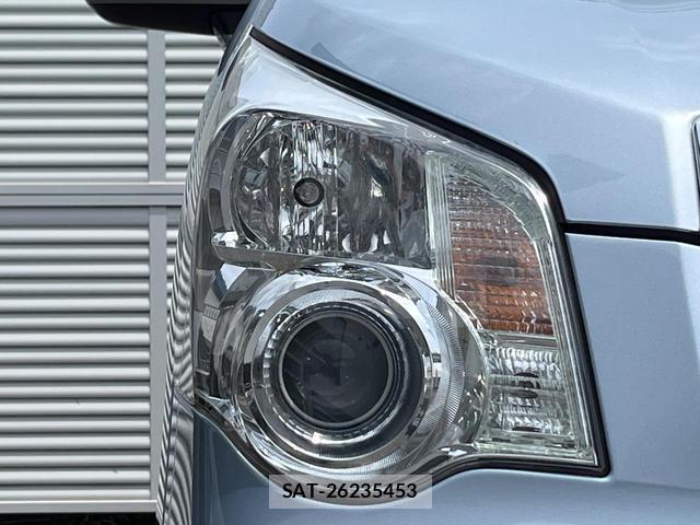 Toyota NOAH 2011-04 7799177-12