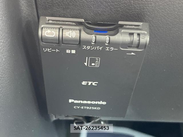 Toyota NOAH 2011-04 7799177-5