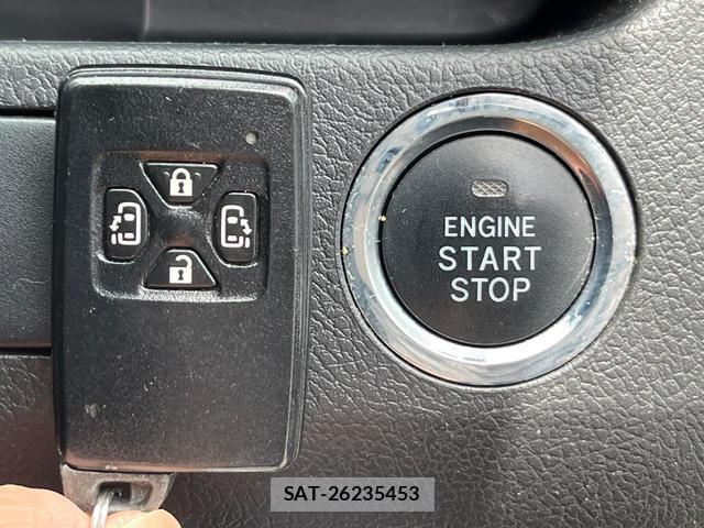 Toyota NOAH 2011-04 7799177-6