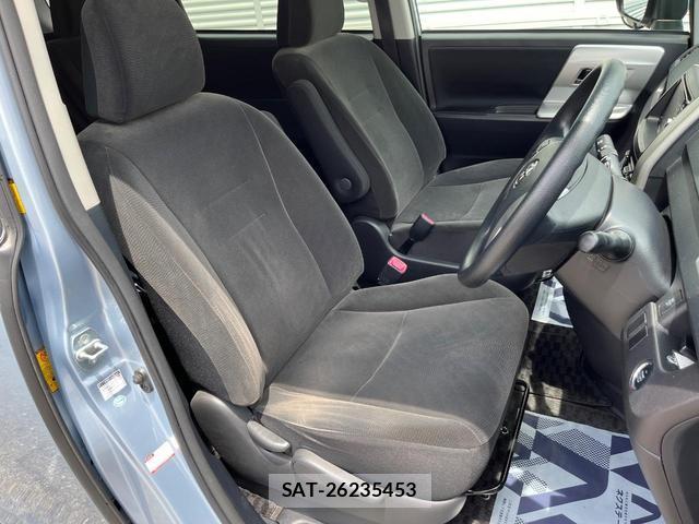 Toyota NOAH 2011-04 7799177-7