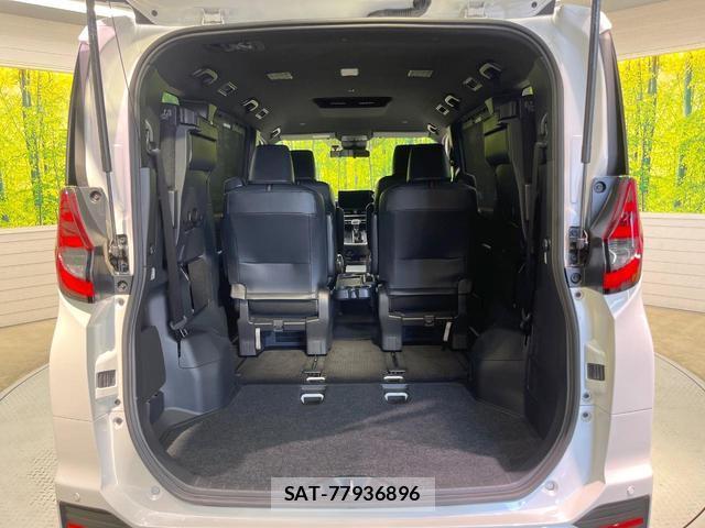 Toyota NOAH 2023-05 7799440-10