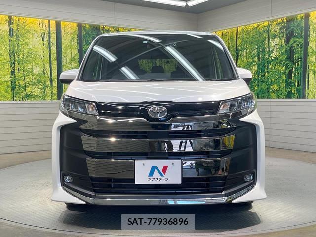 Toyota NOAH 2023-05 7799440-14