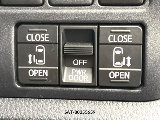 Toyota NOAH 2019-07 7799519-4