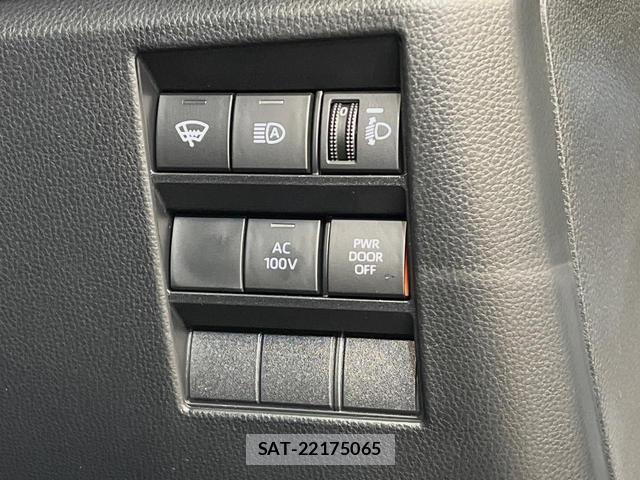 Toyota NOAH 2026-03 7799656-4