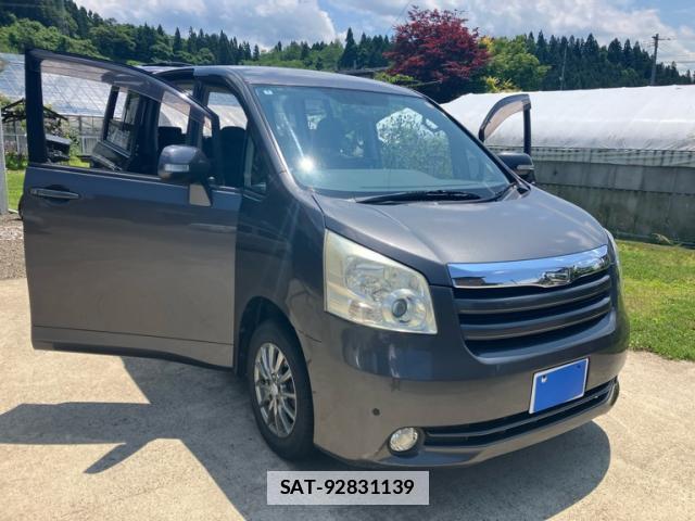 Toyota NOAH 2008-09 7799725-0