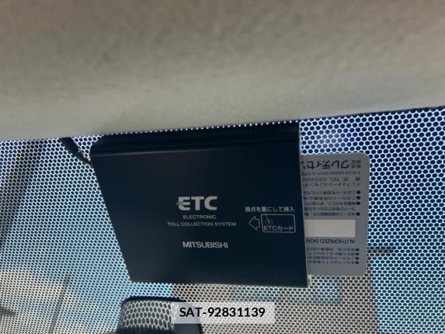 Toyota NOAH 2008-09 7799725-16
