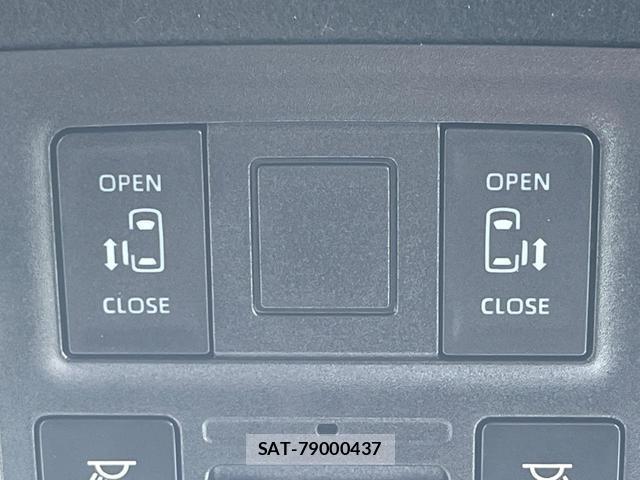 Toyota NOAH 2023-06 7799873-2