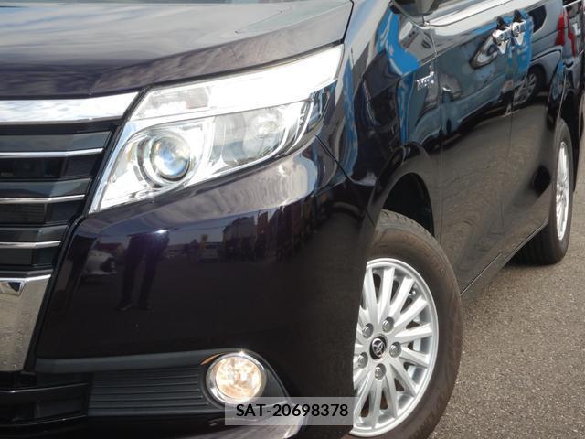 Toyota NOAH 2015-04 7799917-2