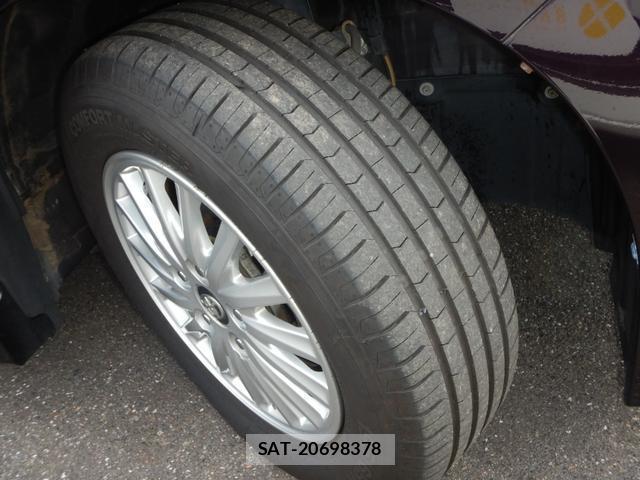 Toyota NOAH 2015-04 7799917-3